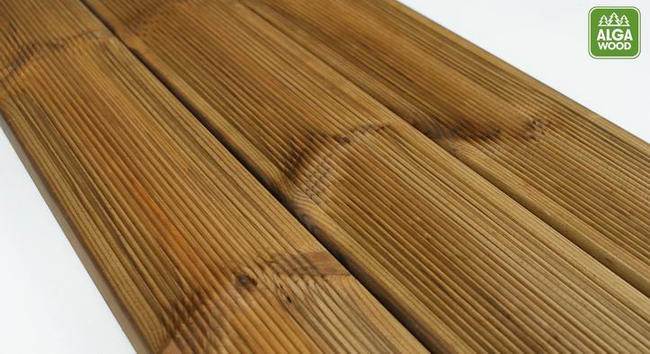 Panneau NERVillé Pin Brun Imprégné sous Pression 28×120 classe AB – AlgaWood