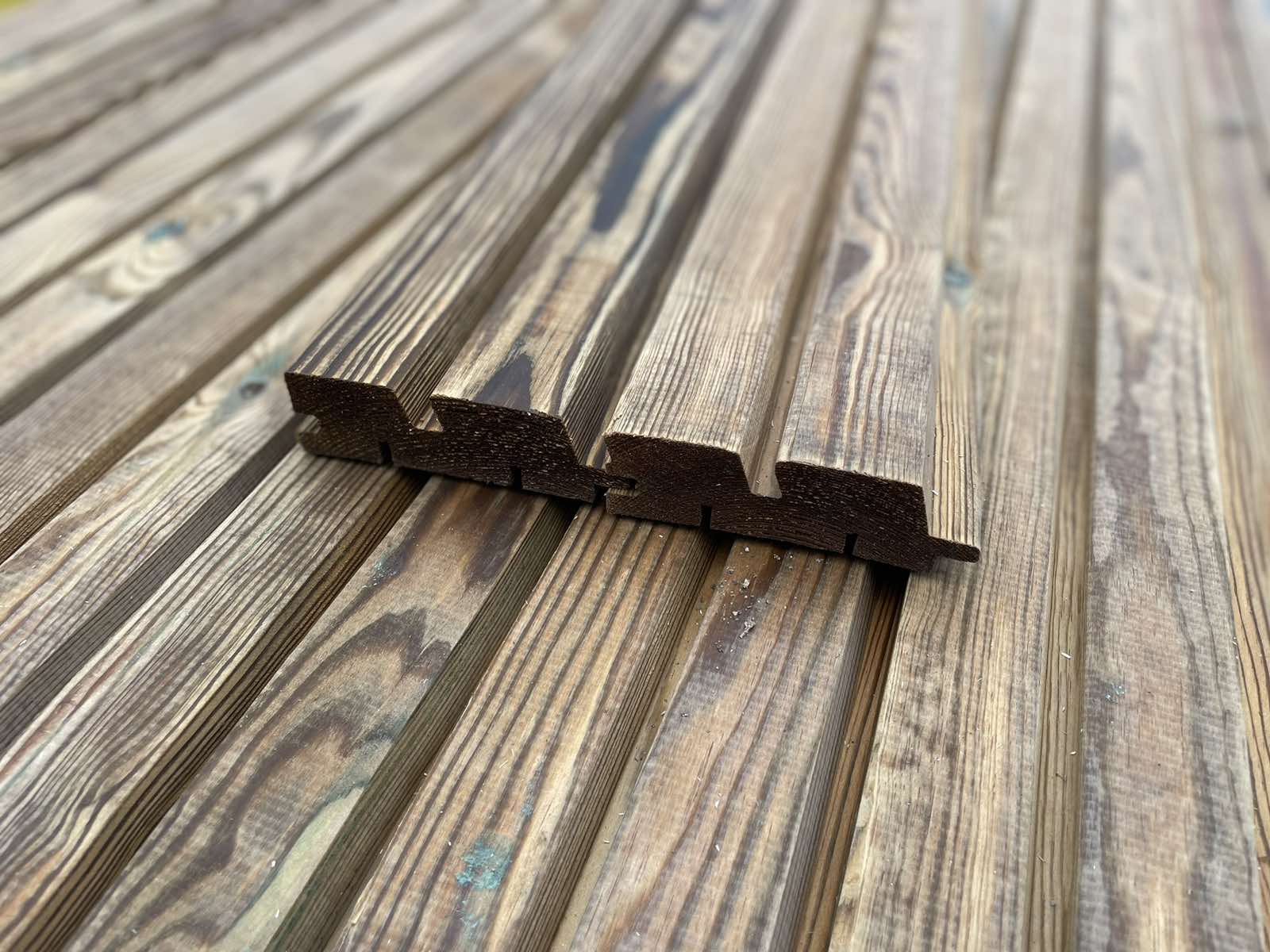 36×120 Pin imprégné sous pression RHOMBUS x2 BRUN classe AB