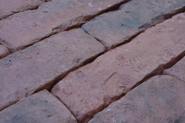 Carrelage ciment Old Terrace Brick Medium  – Style gothique – L : 6.5 cm x H : 27 cm x Ep : 3.5 cm