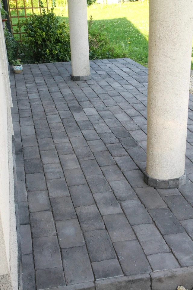 Dalle de terrasse ciment graphite 1,5 cm – L : 13.5 cm x H : 27 cm x Ep : 3.5 cm