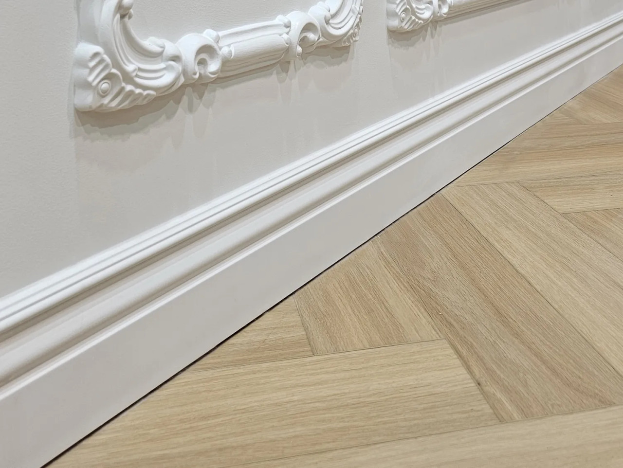 Premium skirting board MD095P – Mardom Decor